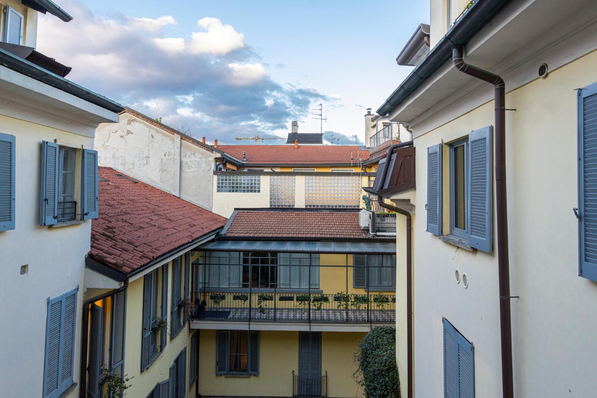Sant'Andrea Charme Apartments Milan Exterior photo